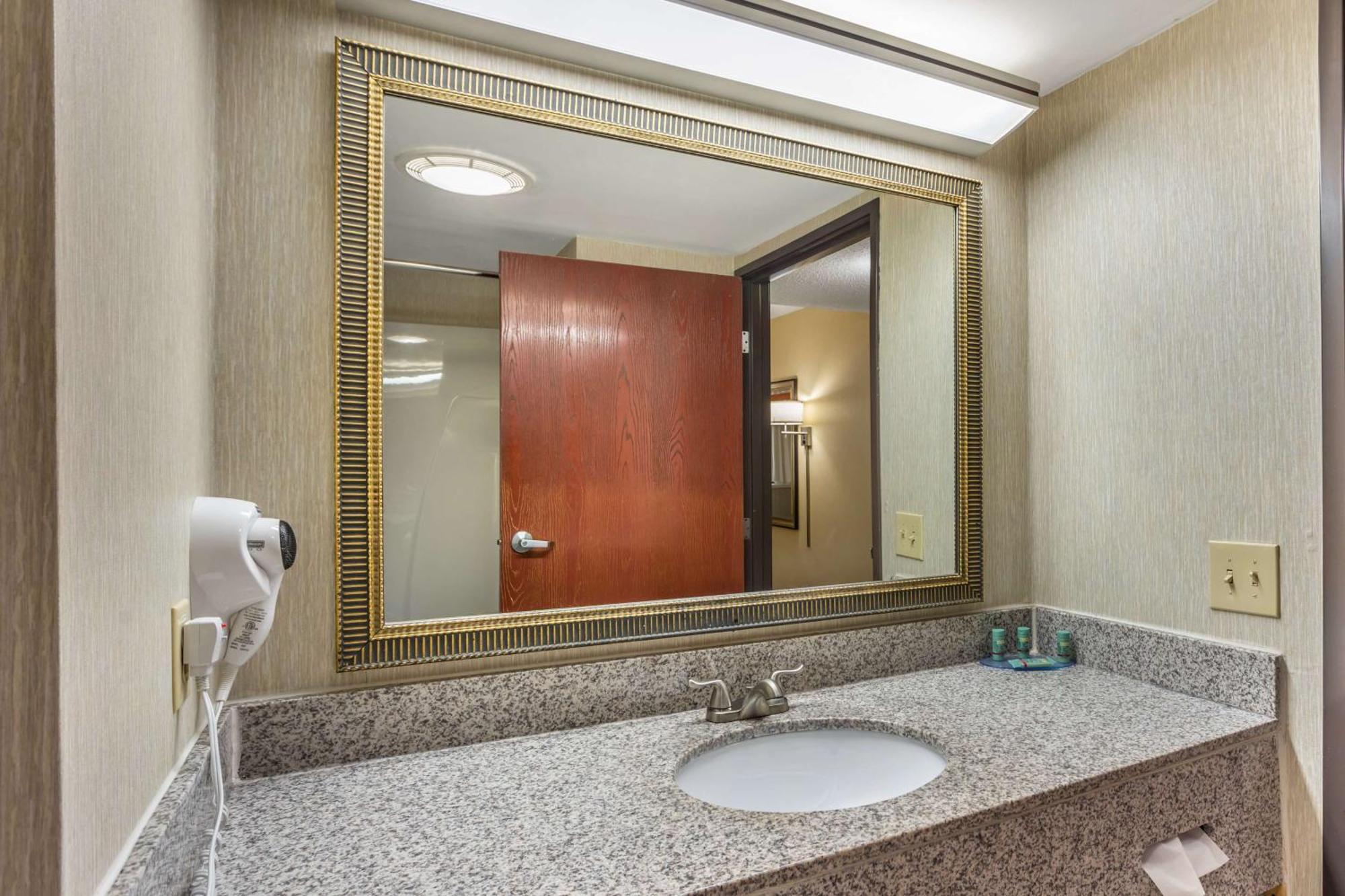 Best Western Danville Inn Ngoại thất bức ảnh